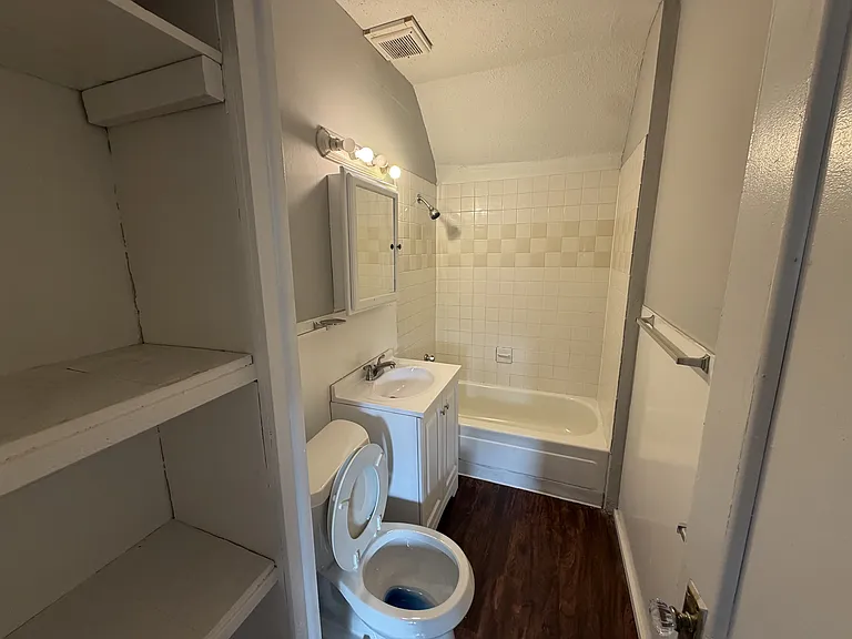 4218 Denison Ave — Photo 11