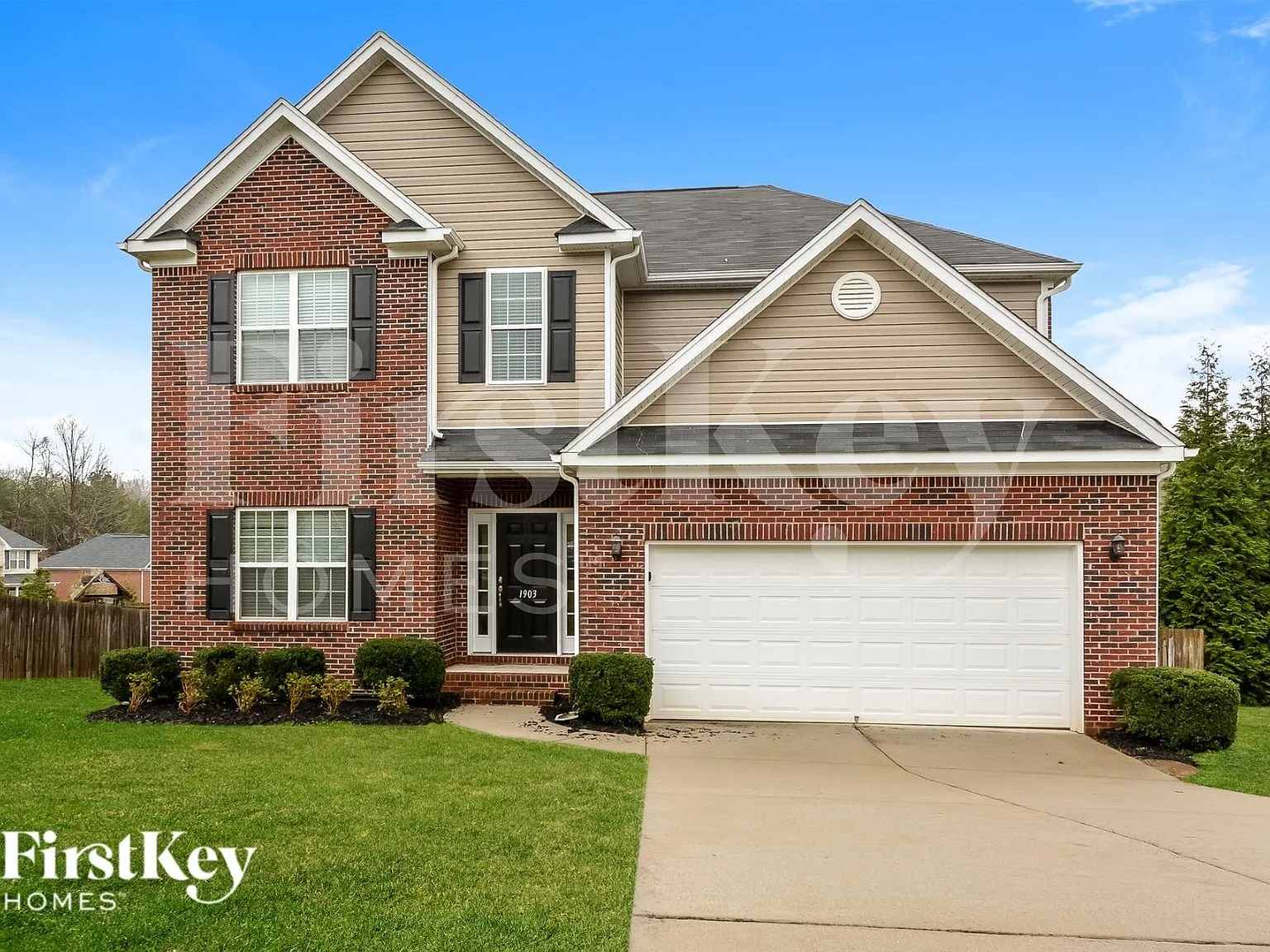 4 bed, 2.5 bath, 2689 sqft, $2,775 — Photo 1