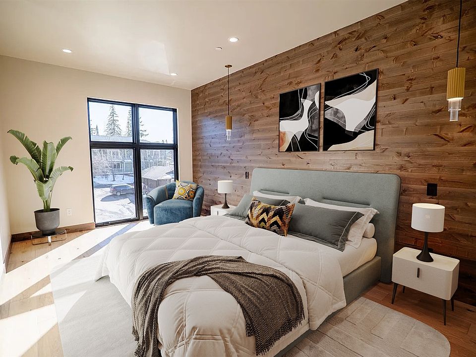 1st image of 220 E 2nd St Suite 201