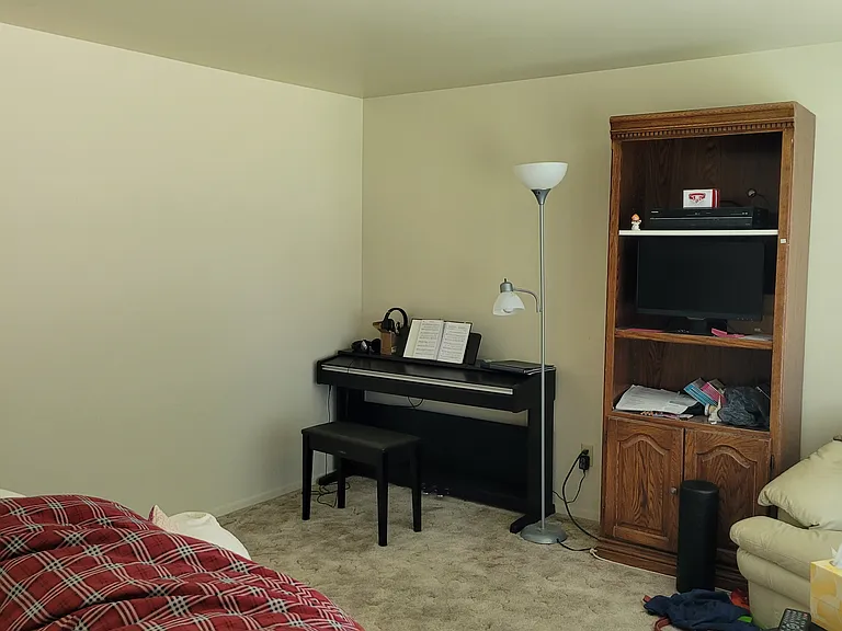 551 N Colonial Ave — Photo 5
