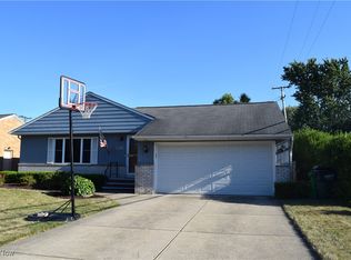5910 Mayberry Ave, Mayfield Heights, OH 44124