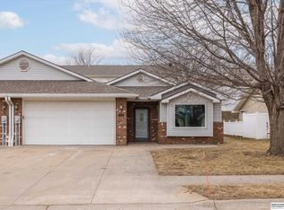 104 E Deer Ln, Plattsmouth, NE 68048