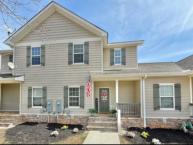 521 E Perkins Creek Rd — Photo 1