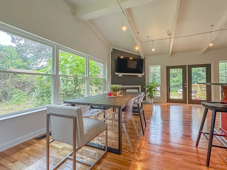 1044 Seminole Dr — Photo 46