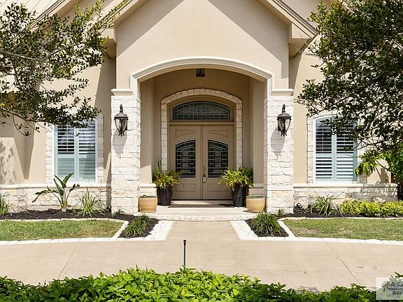 5th image of 1909 Guava Cir