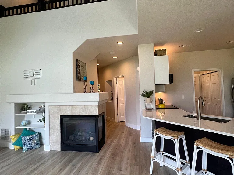 Gas fireplace for those cold winter days.
