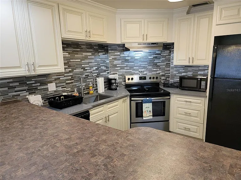 1515 Pinellas Bayway S #38 — Photo 18