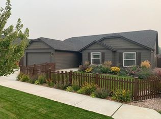 3134 SW Cascade Ave, Redmond, OR 97756