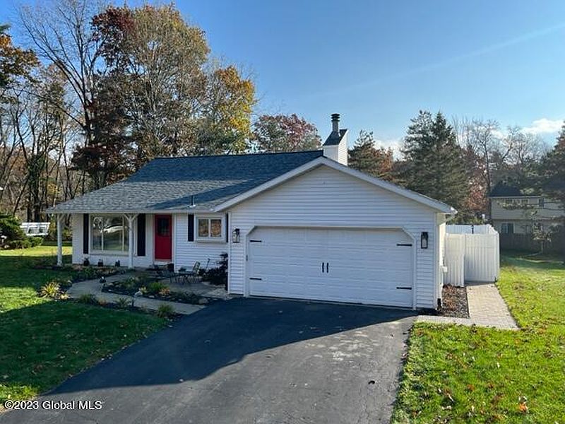 2nd image of 5 Longwood Drive