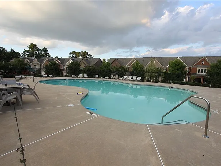 2132 Greencrest Cir — Photo 38
