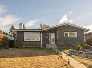 6807 98a Ave NW, Edmonton, AB T6A0B9