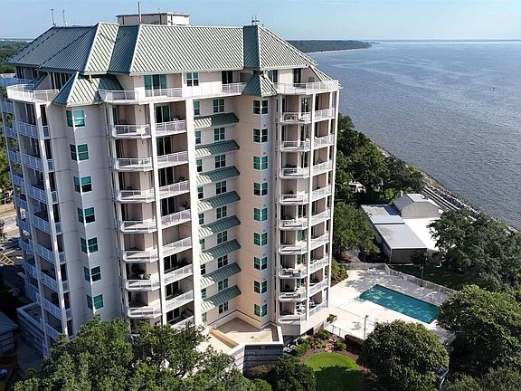 2nd image of 1700 Scenic Hwy APT 301