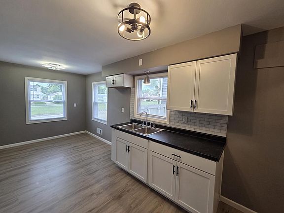 3rd image of 4947 N 20th STREET