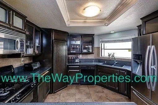 12915 Rain Shadow Rd — Photo 2
