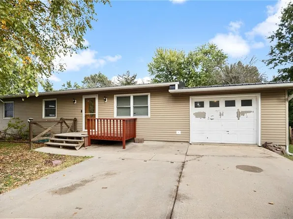 2402 Park Lane Dr, Trenton, MO 64683