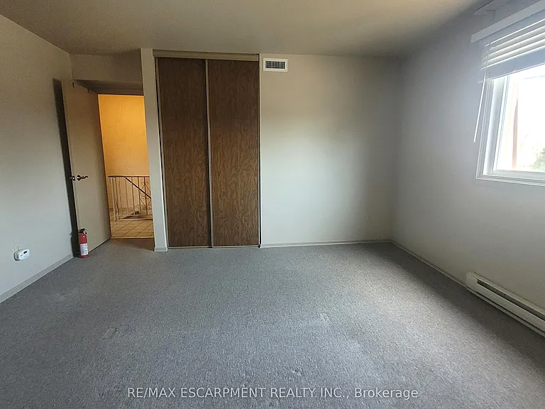 325 Fairview Dr #3 — Photo 12