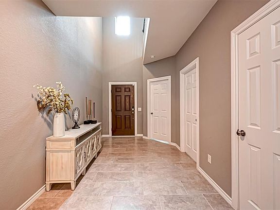 5th image of 103 Pioneer Canyon Pl