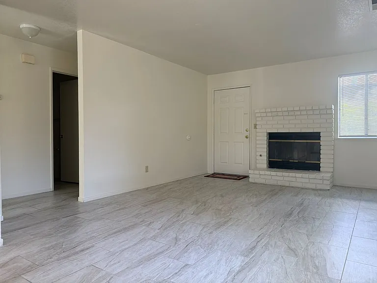 1310 Loughborough Dr — Photo 8