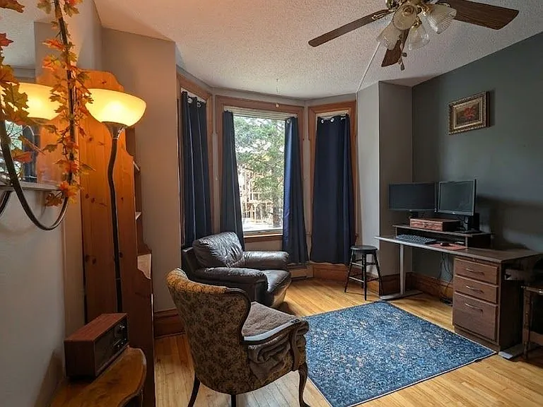 44 Spadina Ave #1 — Photo 3