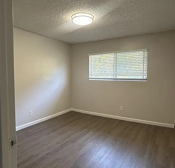 15 La Brea Way — Photo 1