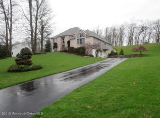 151 Nottingham Dr, Eatontown, NJ 07724