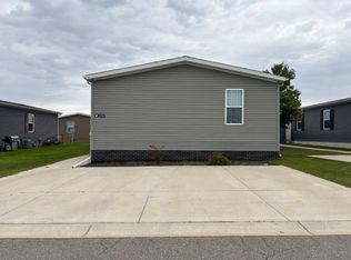 6284 Princess Blvd #300, Fenton, MI
