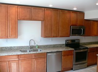 1020 Manning Dr, Fredericksburg, VA