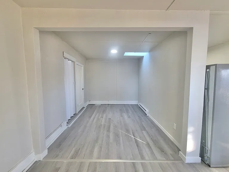 1025 W 17th St — Photo 5