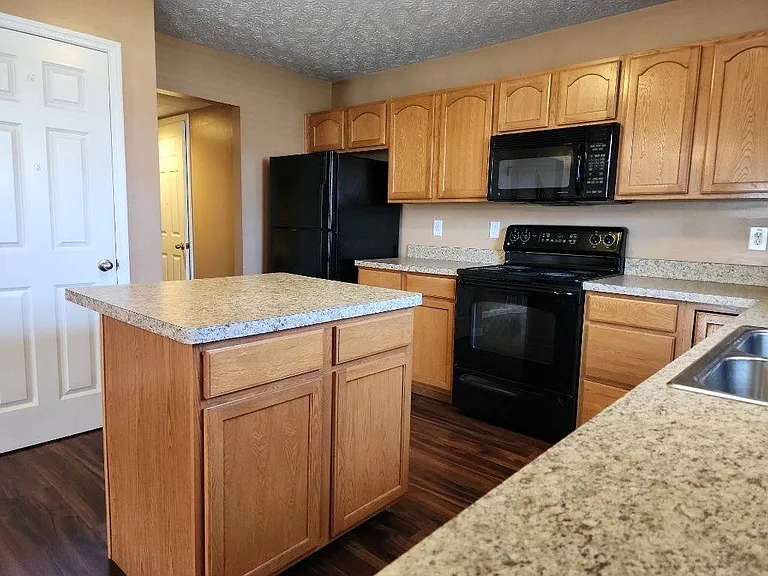 3888 Winding Twig Dr — Photo 5