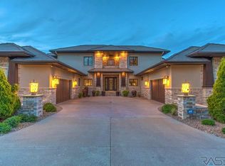 320 W Lyncrest Trl, Sioux Falls, SD 57108