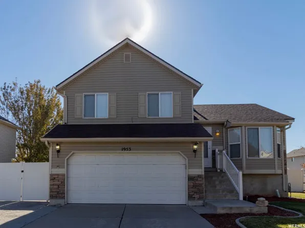 1953 W Black Angus Dr, Salt Lake City, UT 84116