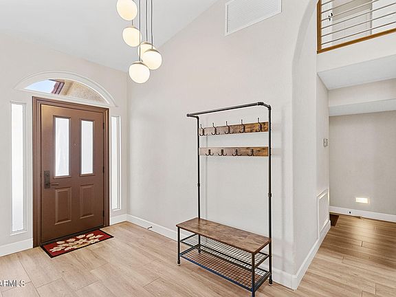 4th image of 5617 E CLAIRE Drive