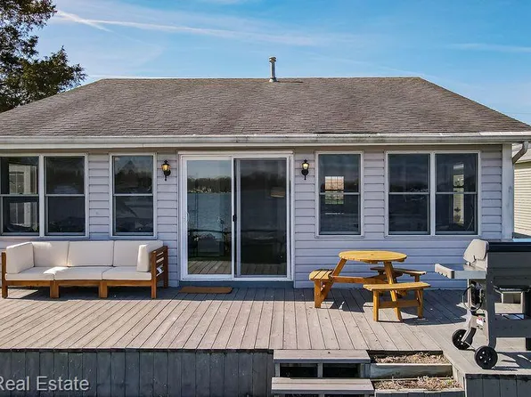 602 Valentine Ln, Hudson, MI 49247