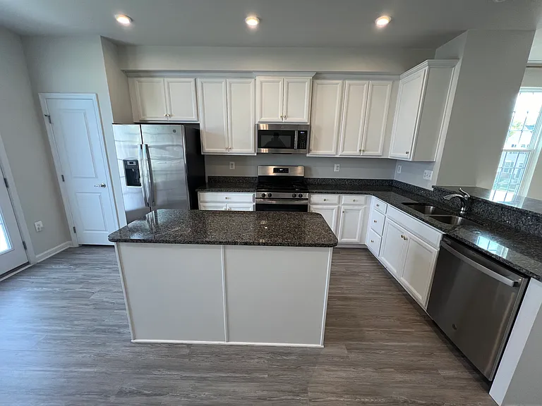 526 River Crest Way — Photo 4