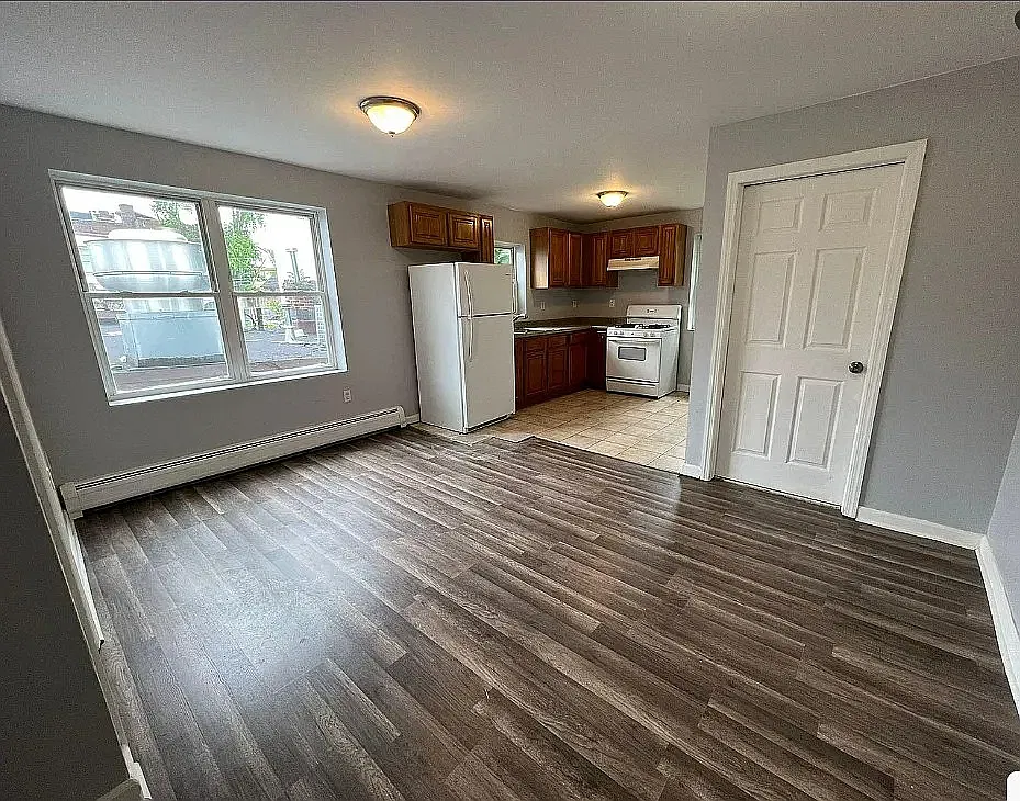 2 bed, 800 sqft, $1,750 — Photo 4