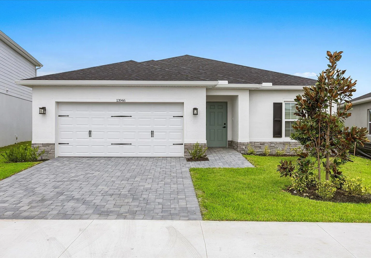 4 bed, 2.0 bath, 1850 sqft, $2,900 — Photo 1