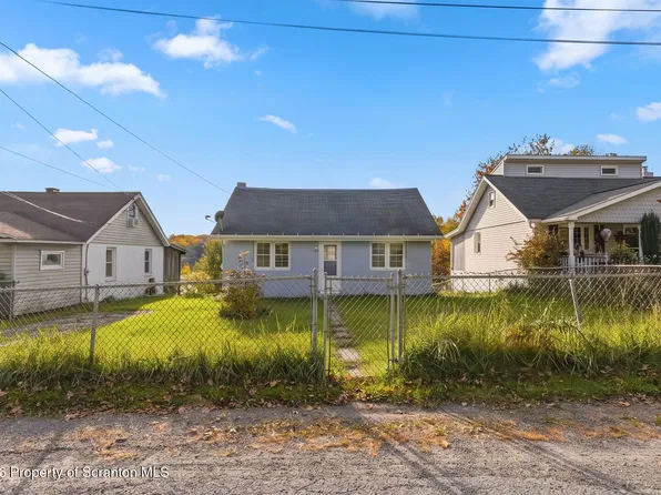 6980 Laurel Lake Rd, Brackney, PA 18812