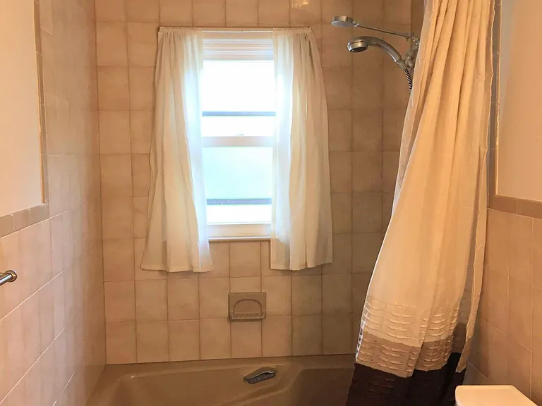 Full Hall Bathroom