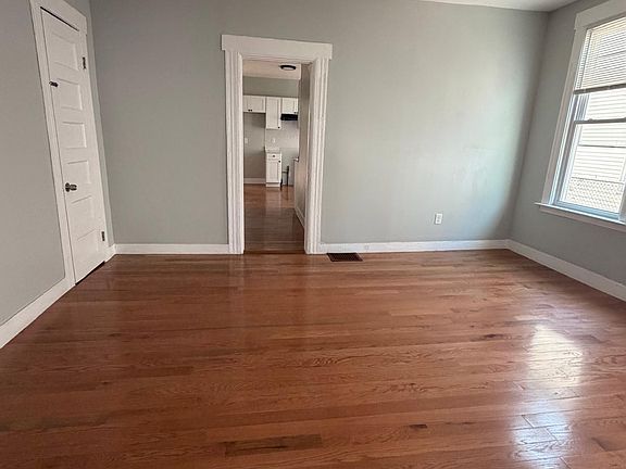 3rd image of 185 Winthrop Ave Floor 1
