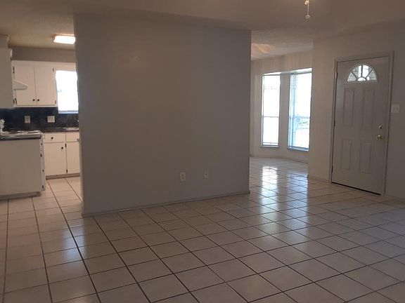 2nd image of 3206 Audrey Ln