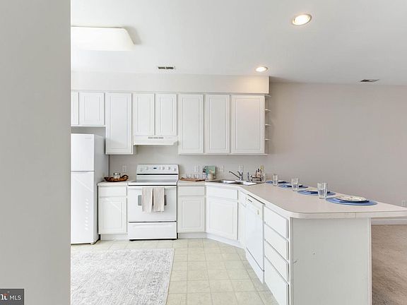 4th image of 38463 Ocean Blvd Unit 647