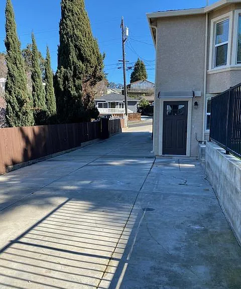 14741 Darius Way #B — Photo 5
