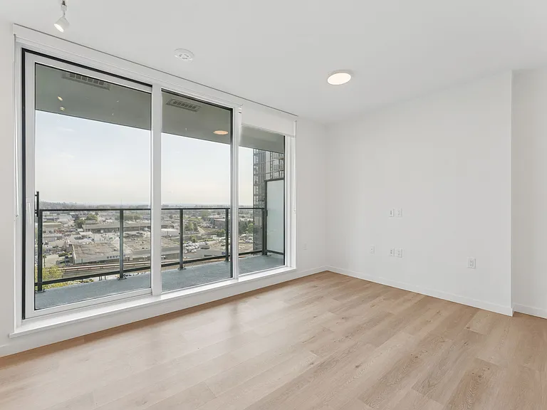 8420 Ash St — Photo 42