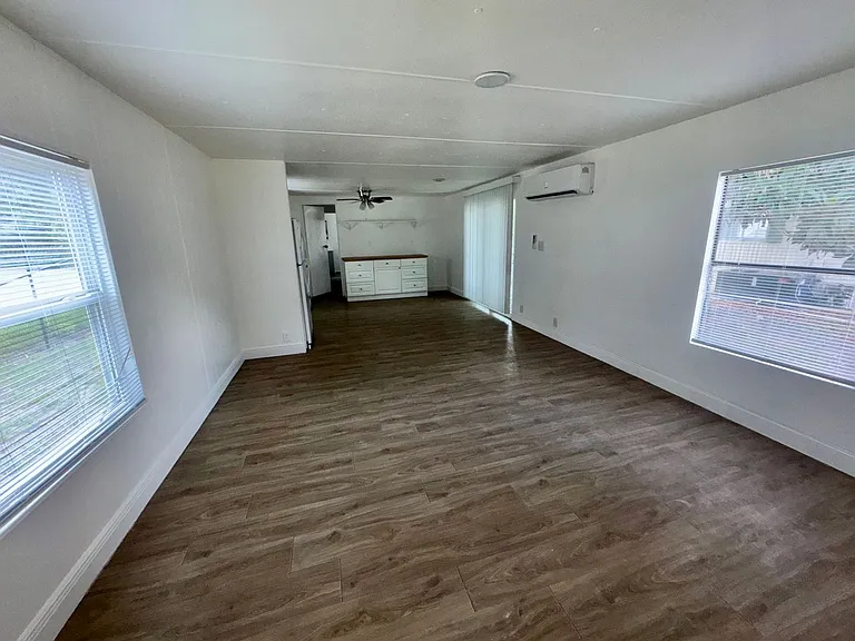 1145 S Christiana Ave — Photo 4
