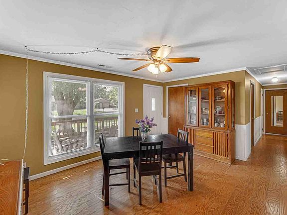 3rd image of 4105 Maplewood Ave