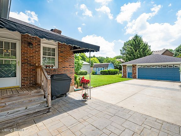 5th image of 9214 Axminster Dr