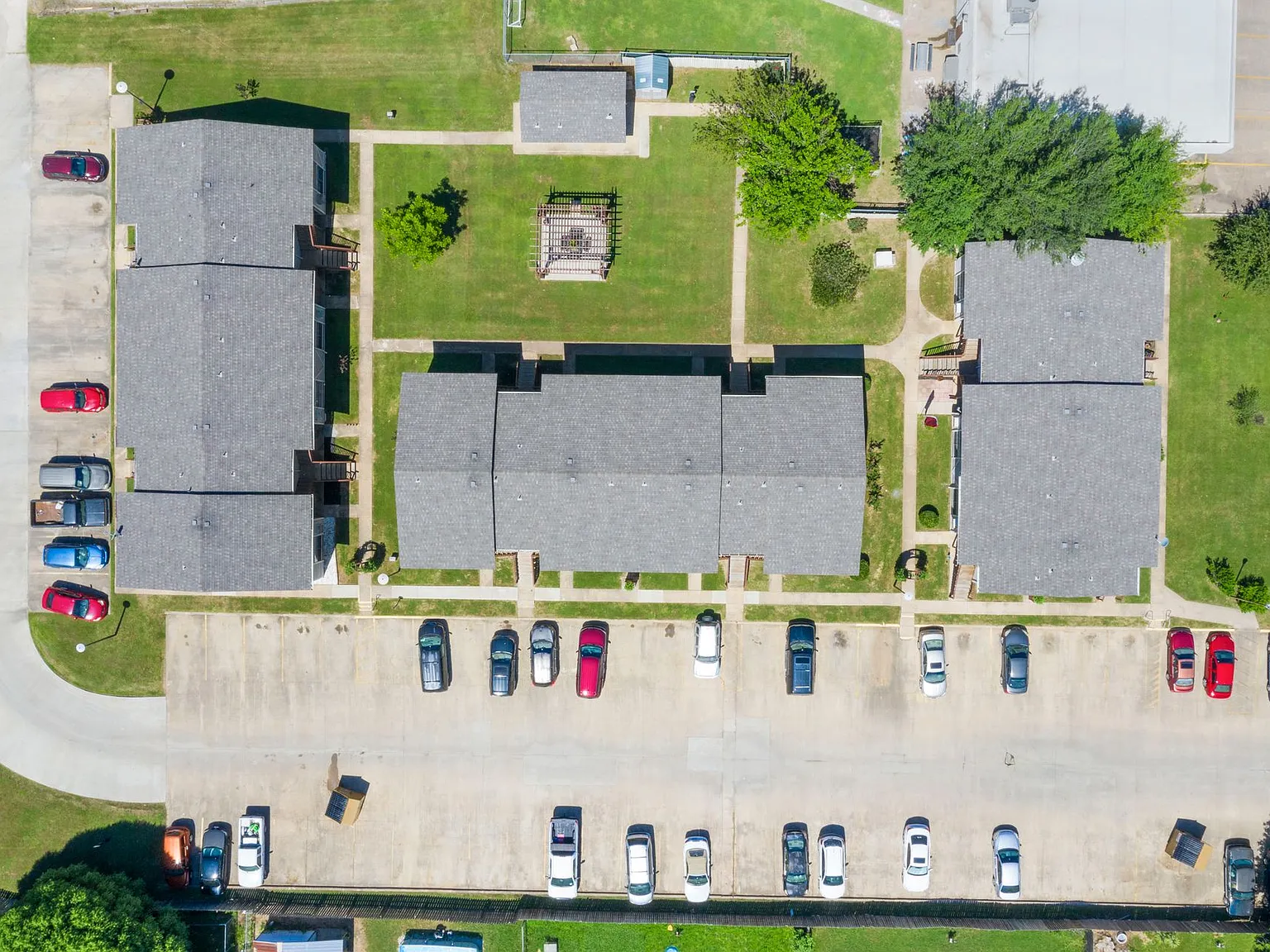 Alderview Apartments — Photo 4