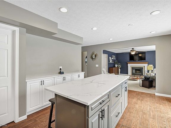 5th image of 428 Park Pl