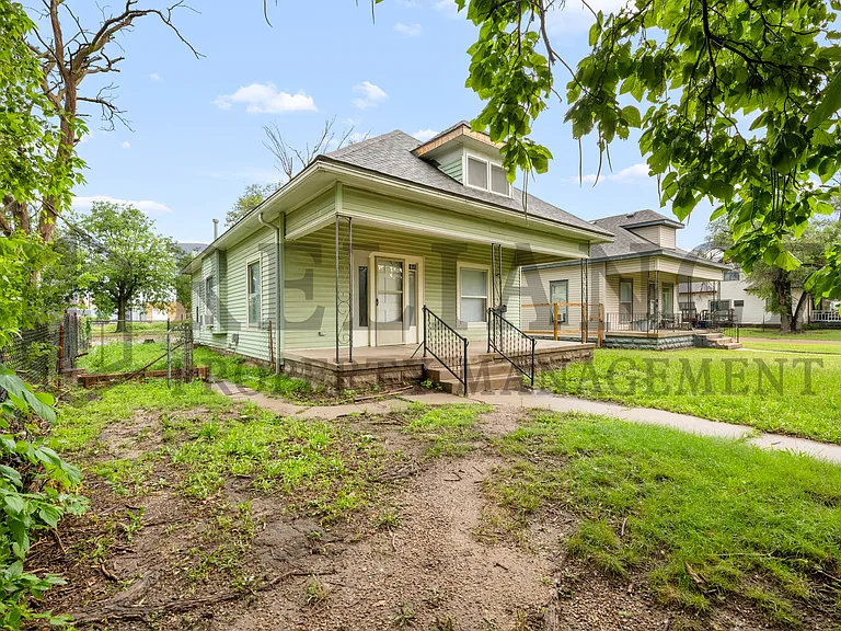 1405 S Ida St — Photo 12
