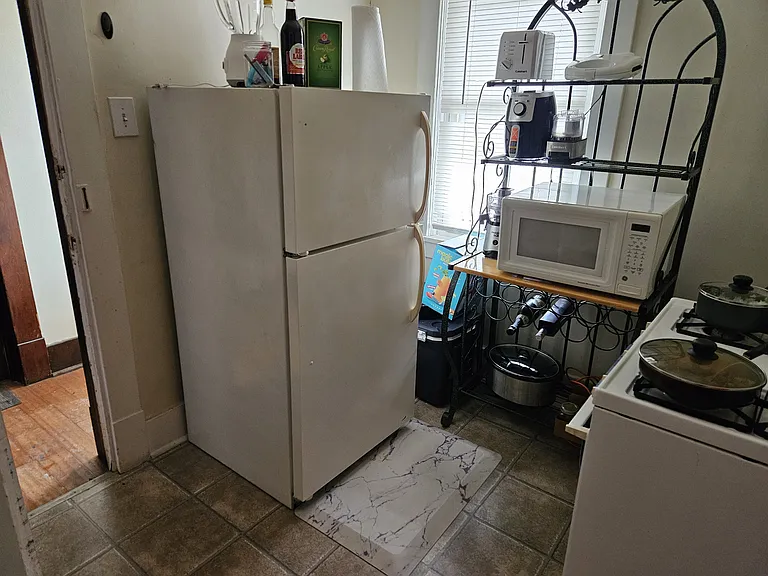 555 Duss Ave #3 — Photo 5